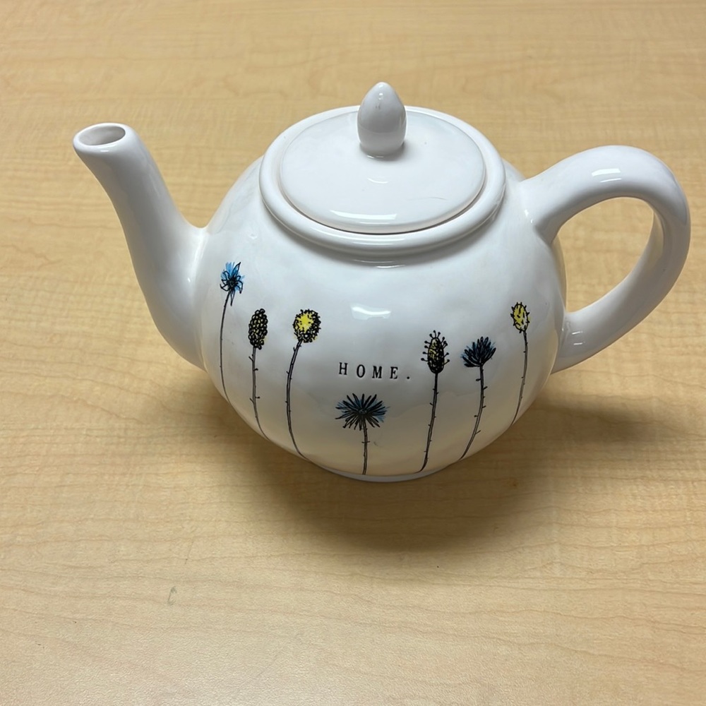 Rae Dunn HOME dimpled teapot‎